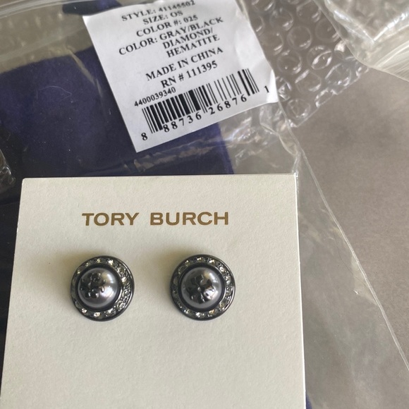 Tory Burch ‘Natalie’ Stud Earring Gray/Metallic - Picture 4 of 7